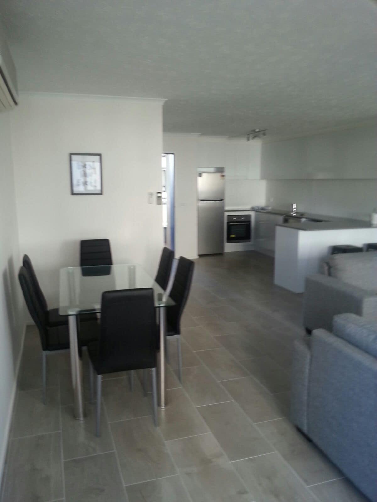 Broadbeach Travel Inn Apartments Gold Coast Eksteriør billede