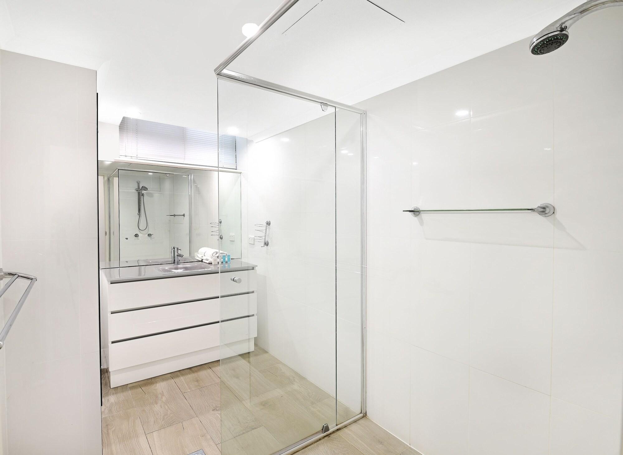 Broadbeach Travel Inn Apartments Gold Coast Eksteriør billede