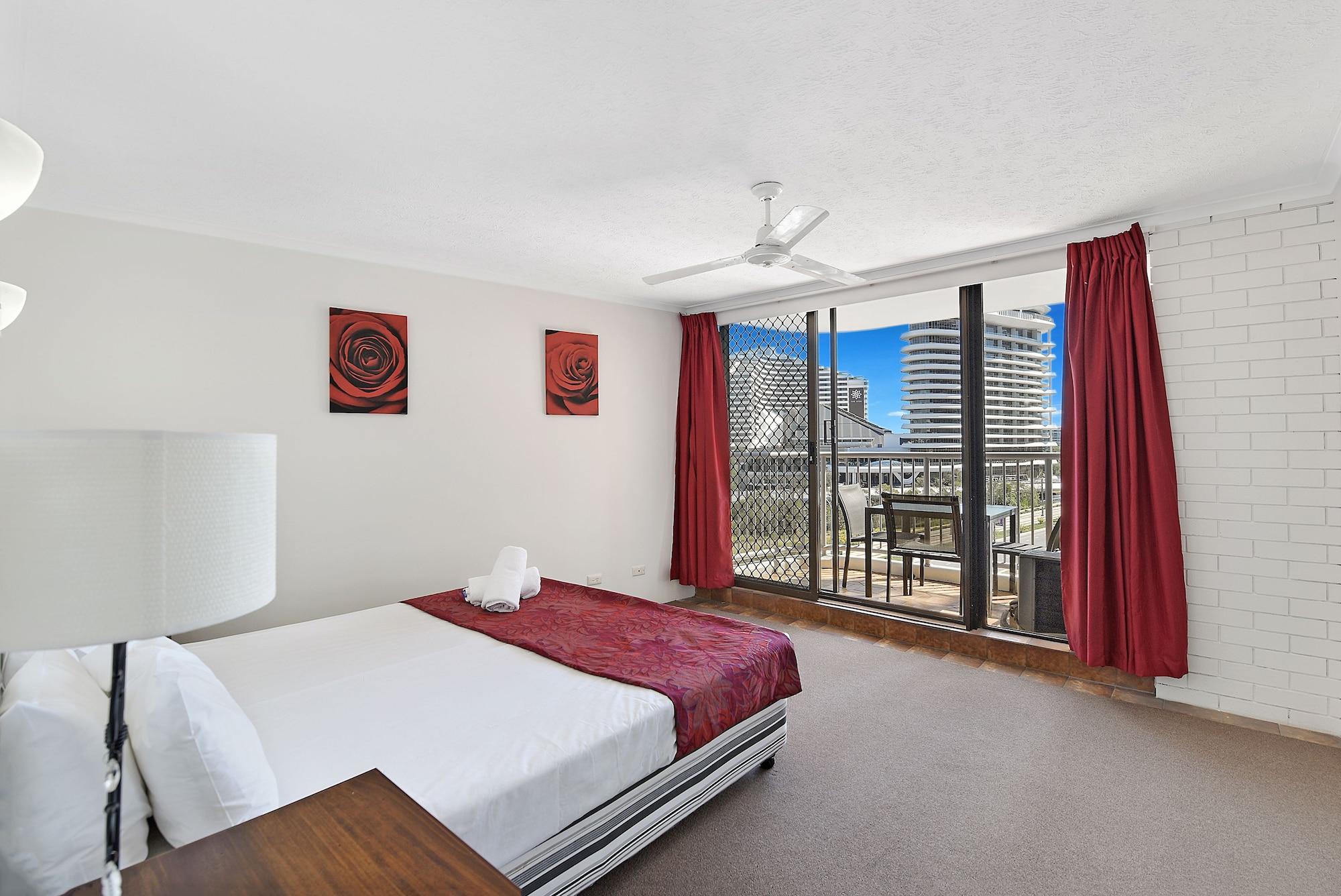 Broadbeach Travel Inn Apartments Gold Coast Eksteriør billede