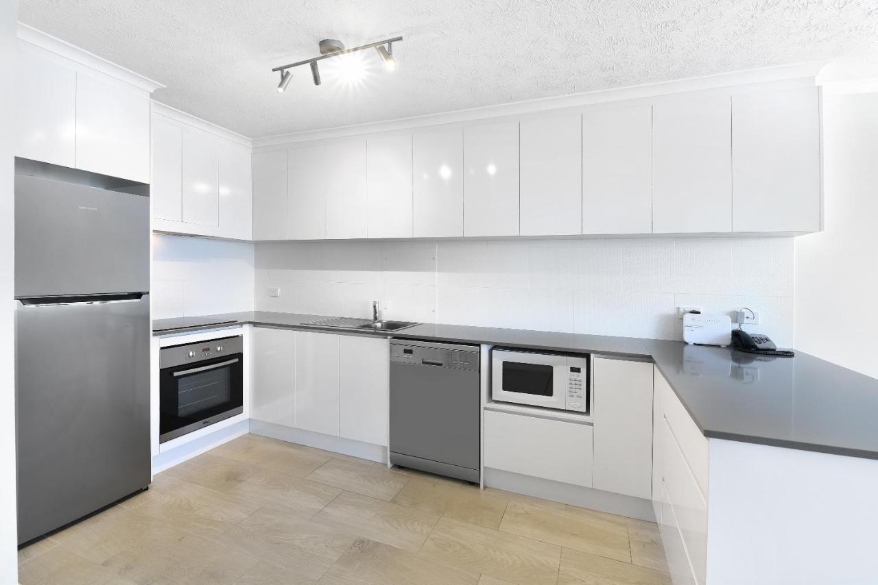 Broadbeach Travel Inn Apartments Gold Coast Eksteriør billede
